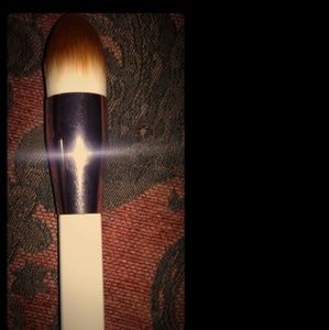 BRAND NEW LA MER FOUNDATION BRUSH
